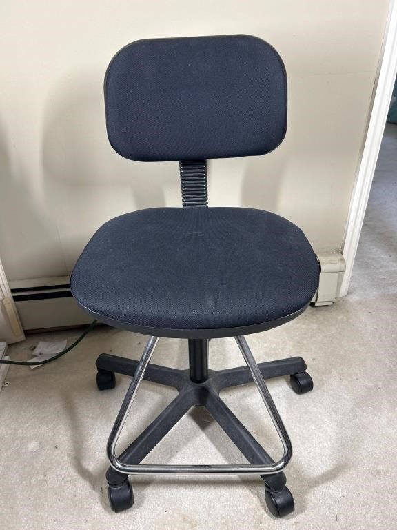 Black Rolling Office Chair