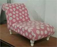 Child's lounge chair 19 x 25 x39