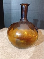 Amazing MCM Amber swirl vase. Approx 8 1/4 inches
