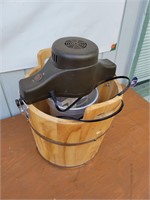 Wooden Bucket Ice Cream Maker