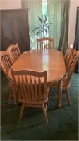 Oak Dinette 4 Straight Chairs 2 Captains, 1-18”