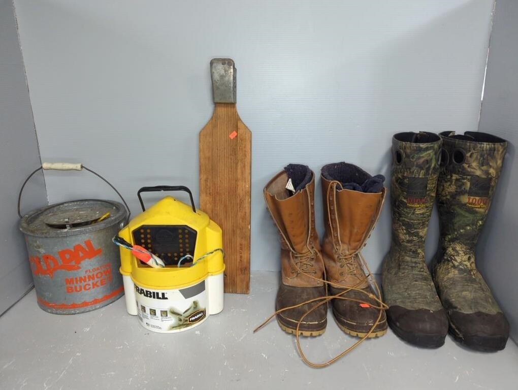 MEN'S BOOTS AND FISHING GEAR