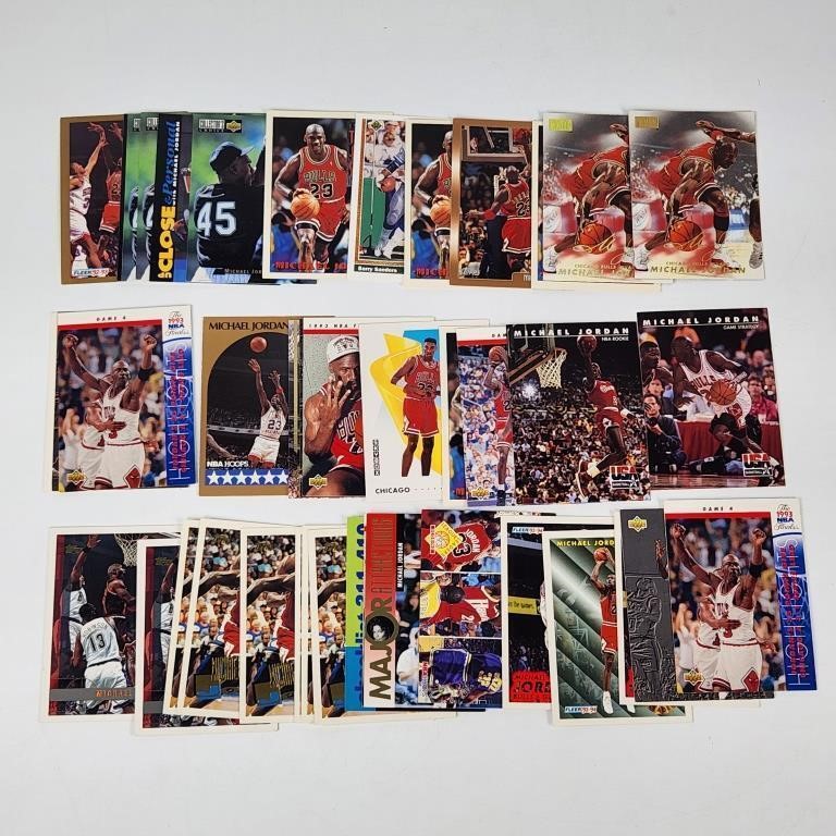 ASSORTMENT OF MICHAEL JORDAN CARDS