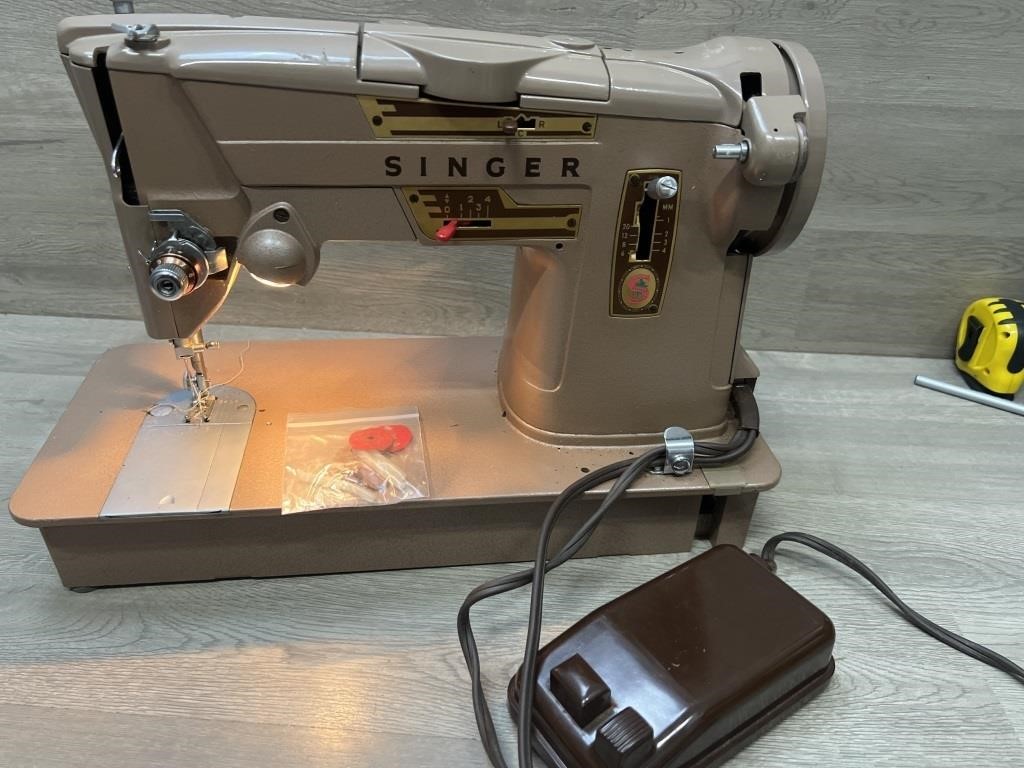 Singer Sewing Machine -works