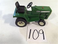 1/16 Scale Oliver 105