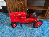 Rare IH M Farm Progress 1998 Pedal tractor