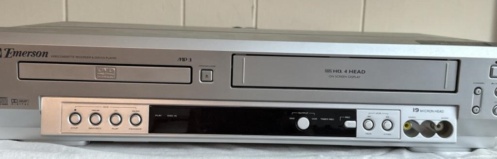 Emerson dvd vhs combo player
