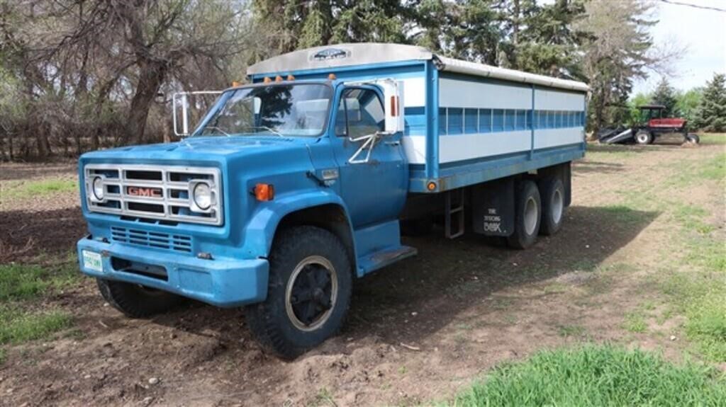1978 GMC 6500 5-Ton Tandem Grain Truck