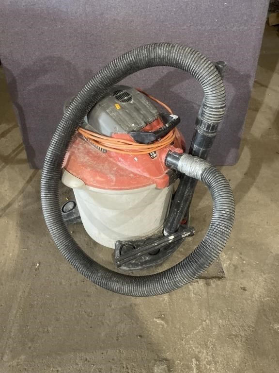 Working 6 1/2 hp Rigid shop vac