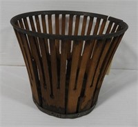 Small primitive Shaker wooden berry basket