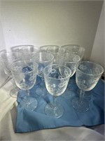 10 PIECES OF STEMWARE, ALL WITH NO CRACKS OR CHIPS