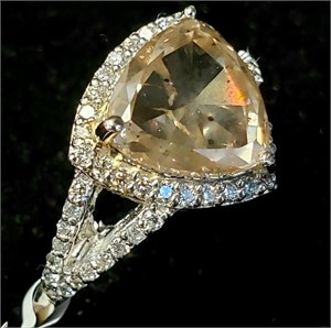 $18500 Platinum Diamond (2.36Ct,I1,Fanvy Slight Br