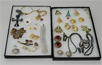 2 showcase lots of miscellaneous jewelry