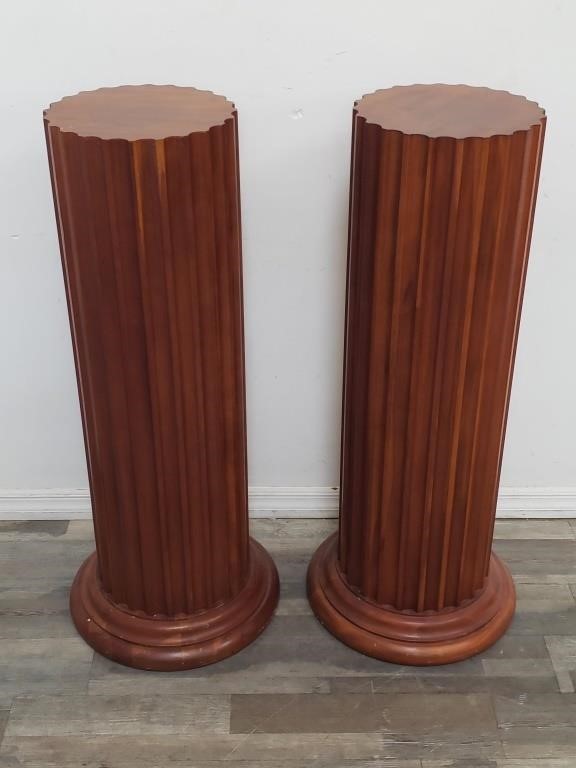 Pair of oak columns