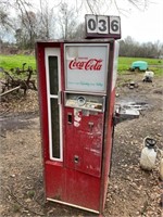 Coca Cola Machine with water fountain