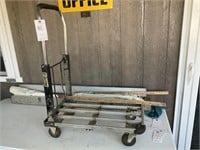 Adjustable dolly