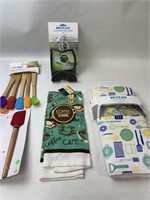 Kitchen Items Towels, Mini Utensils