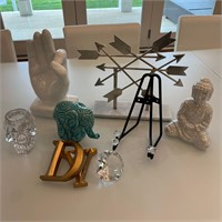 Assortment of Decorative Accent Pieces