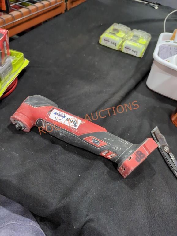 Milwaukee M18 oscillating multi-tool