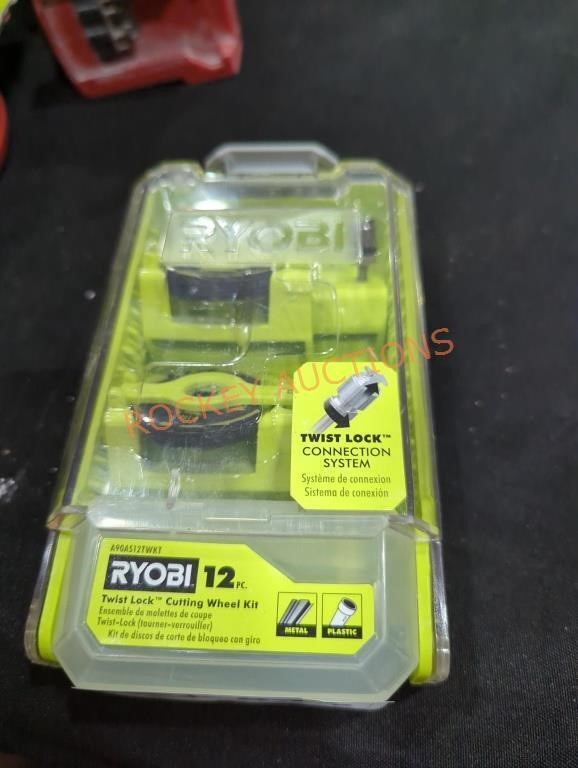 Ryobi 12 PC twist lock cutting wheel kit