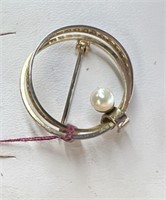 PIN WITH PEARL