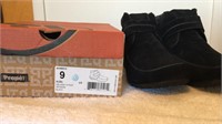 Prope’t Delaney Size 9 Boots NIB