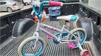 Little girls Bicycle training wheels