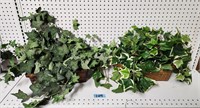 Lot of faux Ivy Baskets