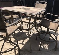 Q - PATIO TABLE W/ 4 CHAIRS (Y105)