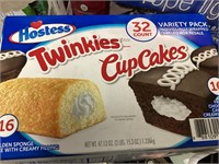 32ct Hostess Twinkies And Cupcakes