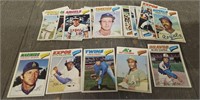 (60) 1977 Topps Baseball Cards