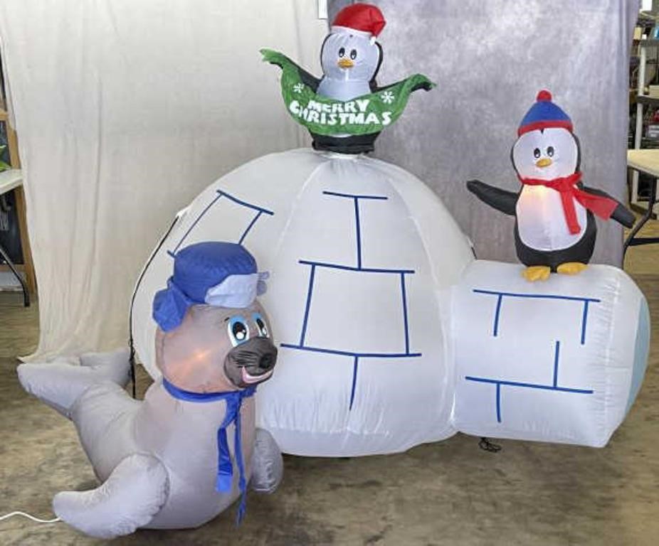 Holiday Living Christmas Inflatable Display
