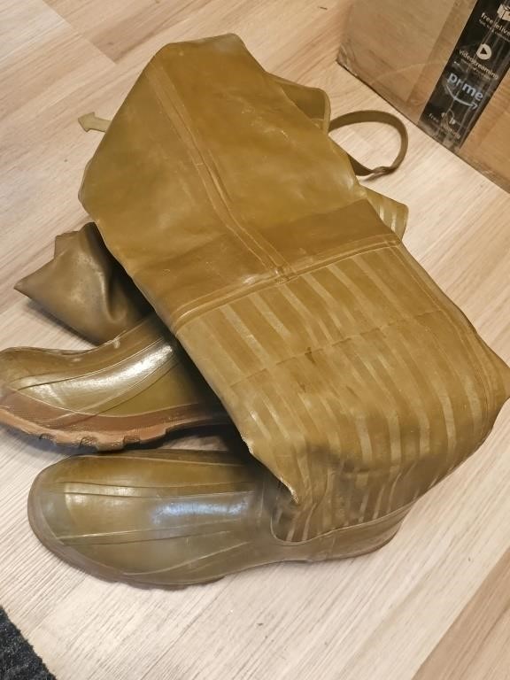 Rubber hip boots size 13