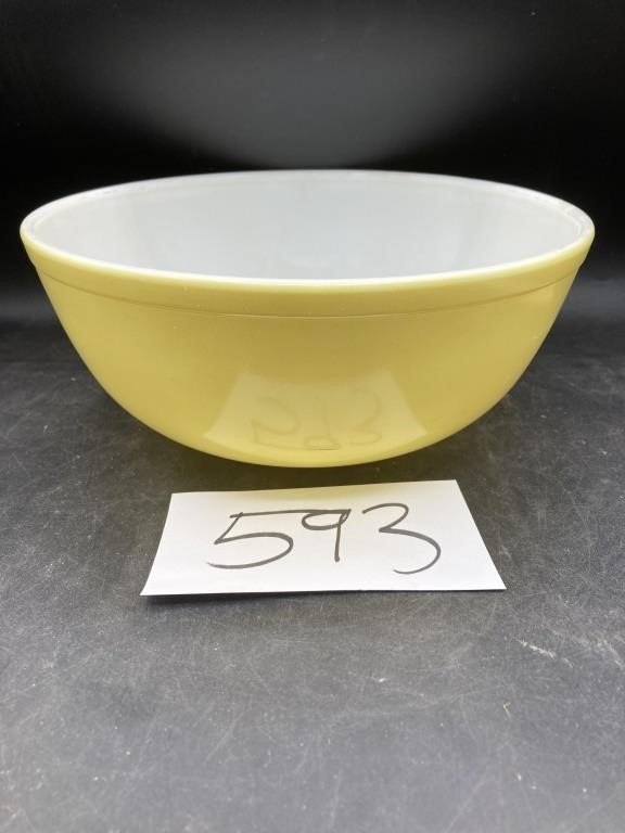 Vintage Pyrex Yellow 444 Mixing Bowl