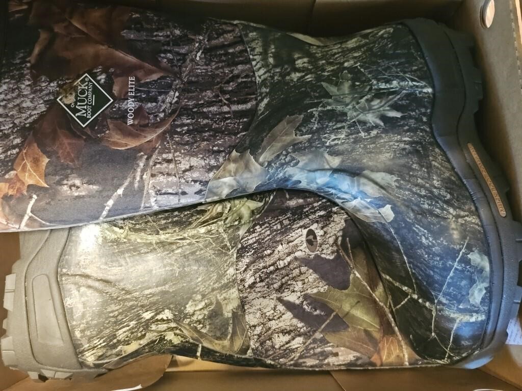 Muck Boots Woody Elite Boots US 14 in box