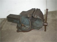 Lion No. 6 Bench Vise  6 inch jaw / 20 inches