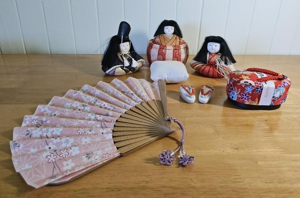 Japanese doll figurine lot