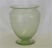 Steuben 7" ftd vase - green