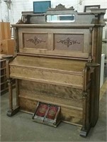 Working Antique Refinished Organ -needs tuneup