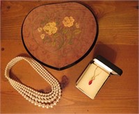Sorrento Jewelry Box , 10Kt Gold Necklace & Pearl
