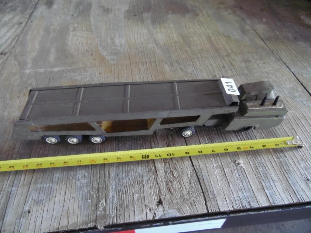 TIN MILITARY FRICTION TOY TRUCK AND TRAILER