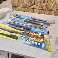 Various sized wiper blades