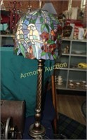 PARROTS STAINED GLASS SHADE LAMP - DAMAGE