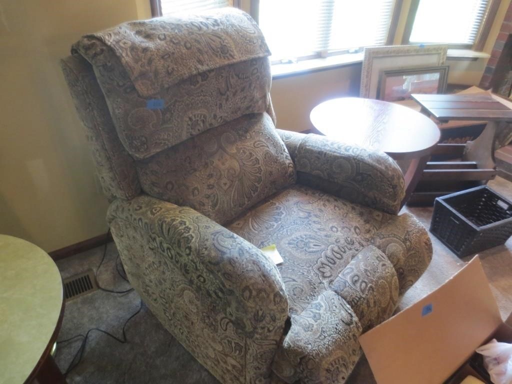 Norwalk Furniture power recliner