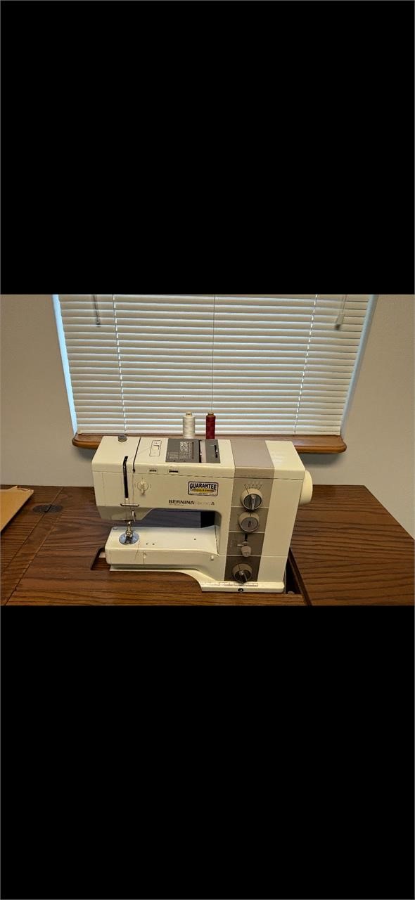Bernina Record Electronic Sewing Machine
