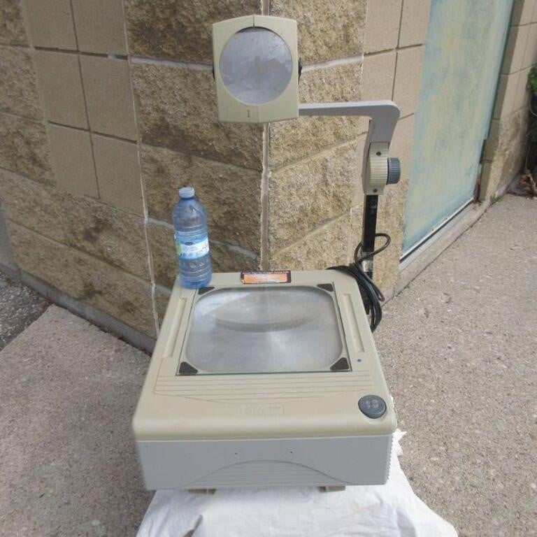 Overhead Projector 3M 1700 - Works