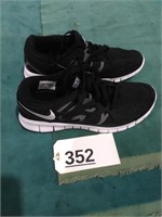 Nike Shoes - Size 10