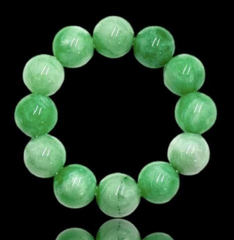 Chinese Green Jadeite Stone Beaded Bracelet.