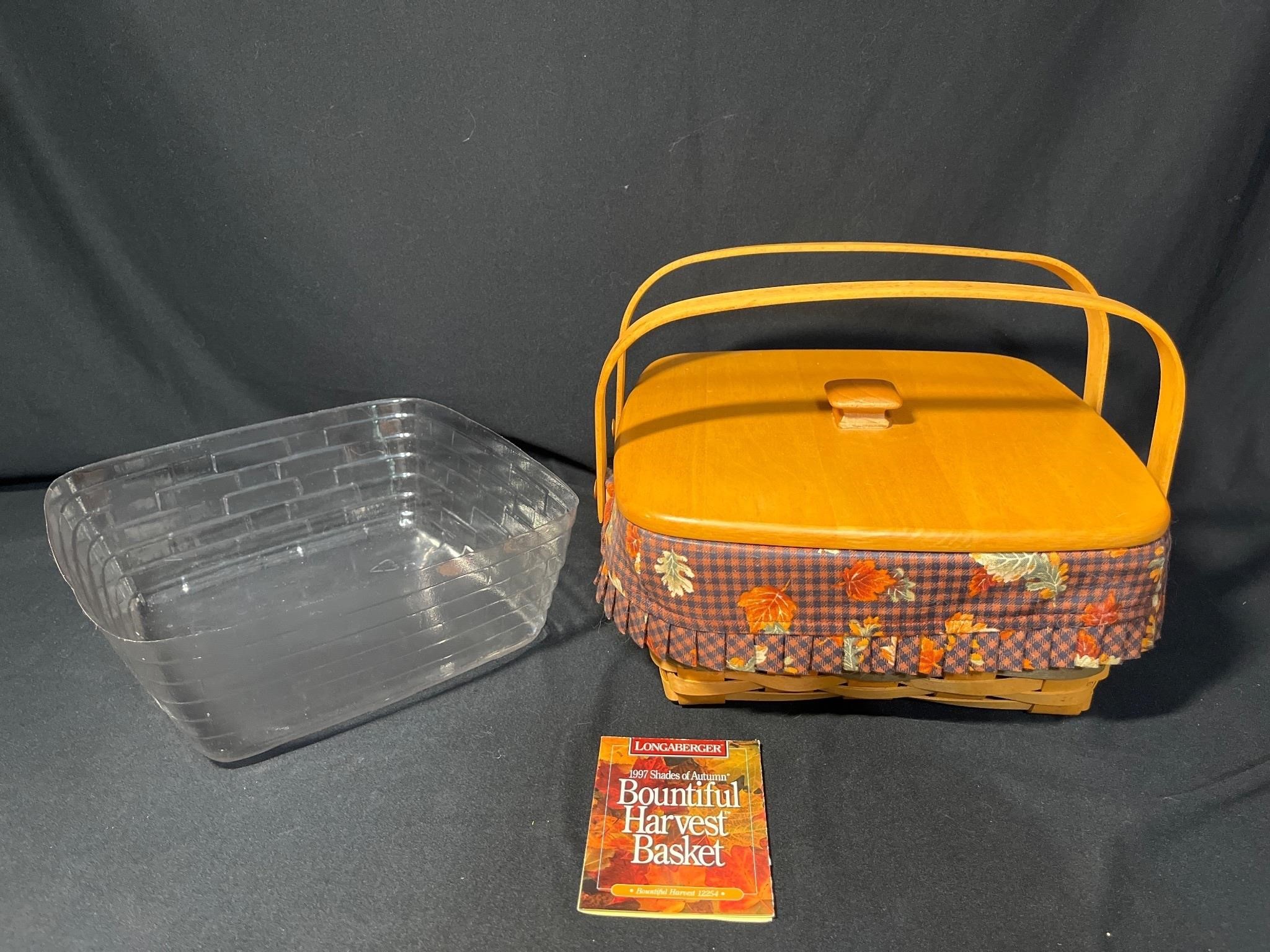 Longaberger Bountiful harvest basket with Lid.