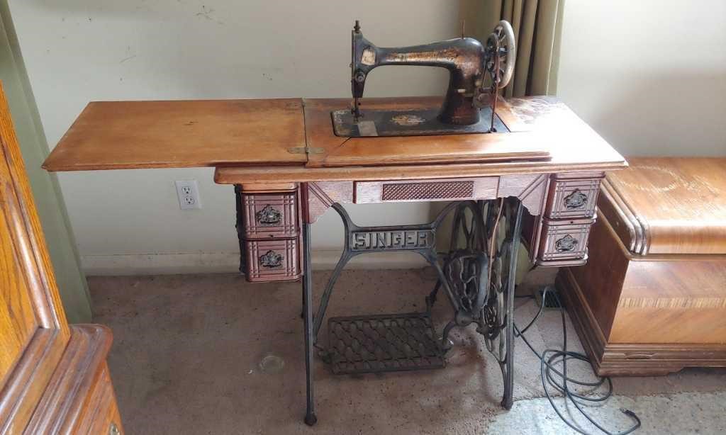 Antique Treadle Singer Sewing Machine